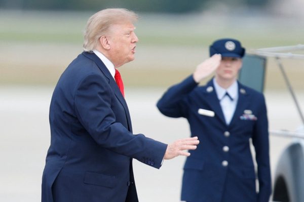 Ông Trump né câu hỏi có xem livestream vụ hành quyết tên sát nhân hàng loạt hay không