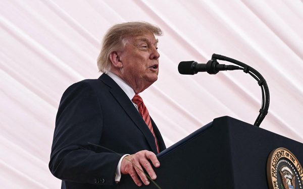 Ông Trump nhắc lại thời điểm dừng chiến sự Iran, nói Tehran 'rất muốn' đạt thỏa thuận
