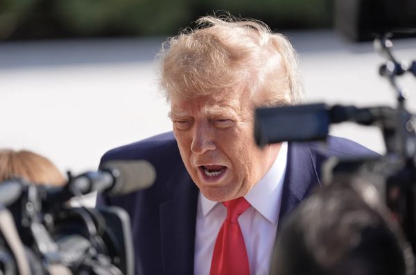 Ông Trump nói Mỹ có thể tấn công Iran 'ngay ngày mai' hoặc đạt thỏa thuận lớn