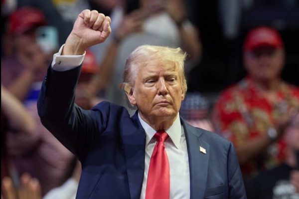 Ông Trump nói Mỹ có thể thực hiện thêm 'một trận cuồng nộ' chống Iran