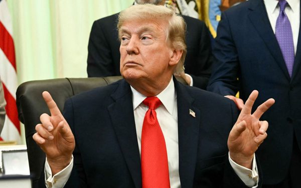 Ông Trump nói Tehran muốn đàm phán, đáp trả các chỉ trích về cuộc chiến với Iran