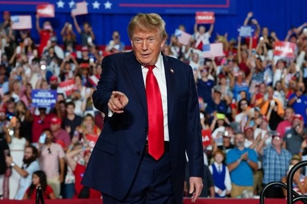 Ông Trump nói về việc giám đốc CIA tới Nga, muốn 'dạy Canada một bài học'