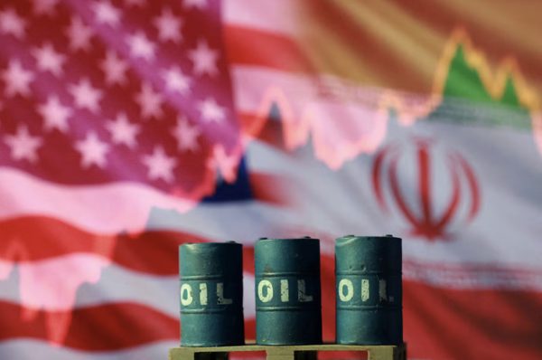 Ông Trump phát động 'chiến tranh kinh tế': Cú đấm thép buộc Iran nhượng bộ?