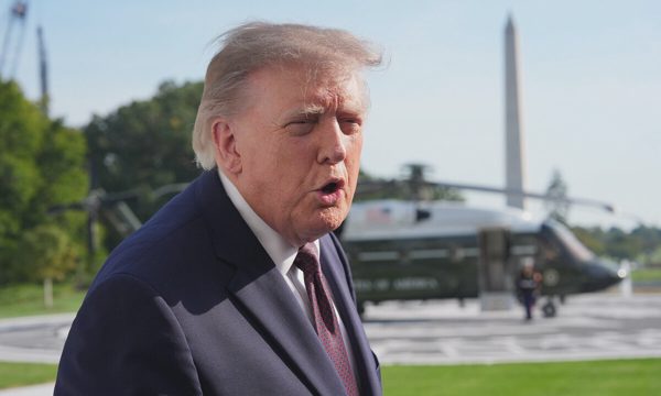 Ông Trump: Thỏa thuận diesel với Nga là 'vì người dân Mỹ'