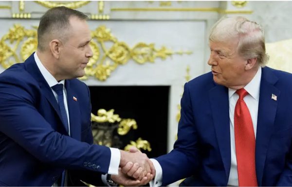 Ông Trump tiết lộ Mỹ đạt ‘tiến triển lớn’ trong việc lập căn cứ ở Ba Lan