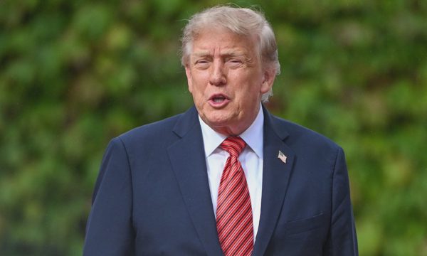 Ông Trump tuyên bố có thể dễ dàng chi 5.000 USD cho mỗi người Mỹ