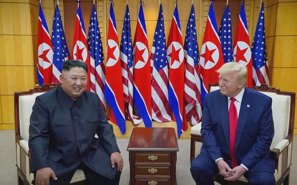Ông Trump úp mở khả năng gặp ông Kim Jong Un trong chuyến công du châu Á