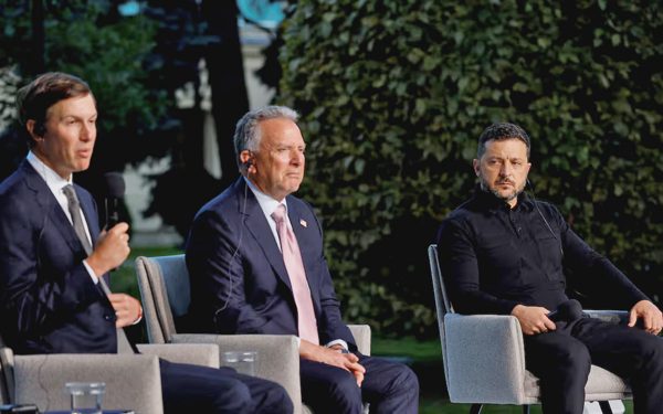 Ông Zelensky: Đề xuất hòa bình mới của Mỹ có những ý tưởng 'đáng xem xét'