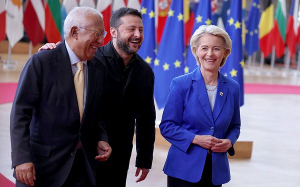 Ông Zelensky khen EU là 'lãnh đạo thực thụ'; Nga có động thái hiếm thấy
