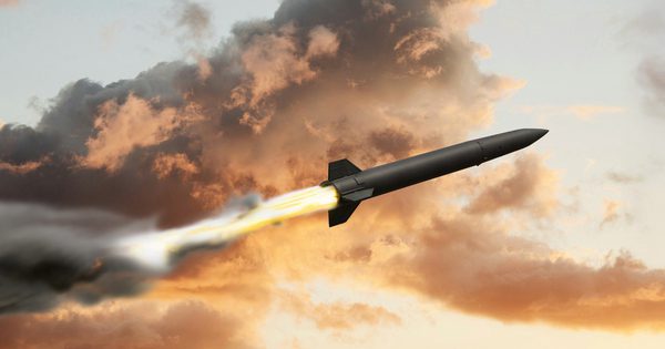 Ông Zelensky khoe tên lửa đạn đạo FP-7 lần đầu đưa vào thực chiến