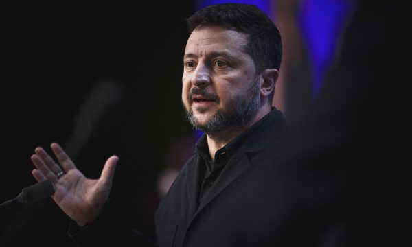 Ông Zelensky: Lệnh miễn trừng phạt của Mỹ trao phần thưởng cho Nga