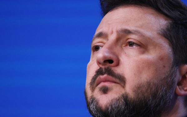Ông Zelensky nói lại bị Mỹ cắt thông tin tình báo