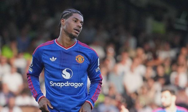 Owen: 'Rashford trông như bị cả thế giới đè lên vai'