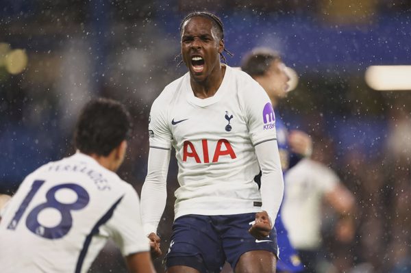 Palmer nhận thẻ đỏ, Chelsea gục ngã trước Tottenham