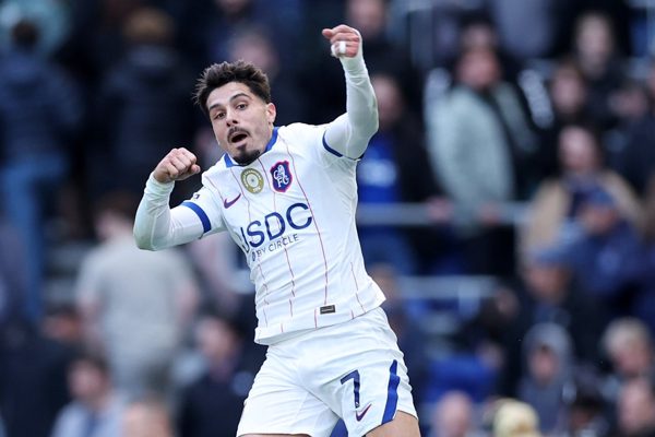 Pedro Neto hóa người hùng, Chelsea đánh gục Everton
