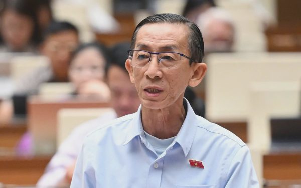 PGS.TS Trần Hoàng Ngân: 'Tôi không sử dụng tài khoản mạng xã hội nào'