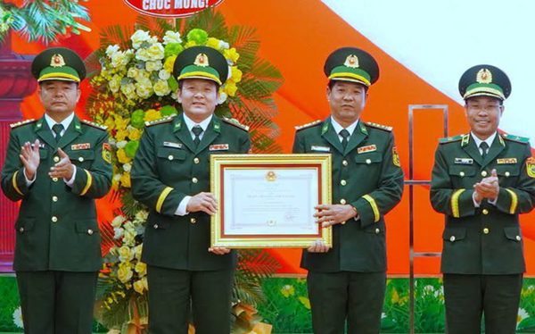 Phá 6 chuyên án thuốc nổ, ma túy lớn, Bộ đội Biên phòng Quảng Ngãi nhận Huân chương Chiến công