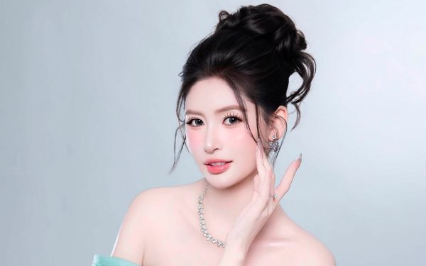 Phạm Hoàng Thu Uyên: Chuẩn bị cho Miss Earth không chỉ là chuyện sắc vóc