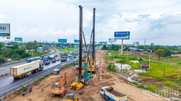 Phấn đấu bàn giao mặt bằng tuyến cao tốc tại Thành phố Hồ Chí Minh trong tháng 10