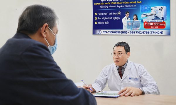 Phản vệ sau ăn tiệc