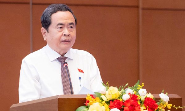 Pháp luật phải theo kịp cuộc sống, nhưng không có nghĩa là sửa luật liên tục