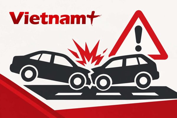 Pháp: Xe buýt va chạm với tàu tại khu vực đường hầm Channel