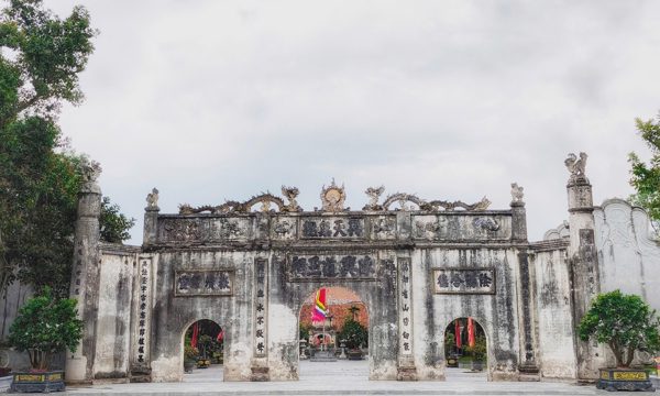 Phát 30.000 ấn tại Lễ hội Côn Sơn - Kiếp Bạc mùa thu