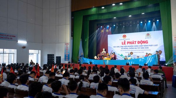 Phát động và phổ biến, giáo dục pháp luật phòng, chống ma túy trong học sinh, sinh viên