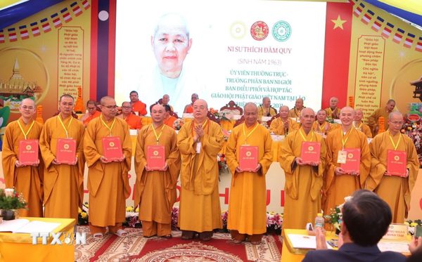 Phật giáo Việt Nam-Lào: Thắp sáng giá trị tâm linh, vun đắp tình đoàn kết đặc biệt