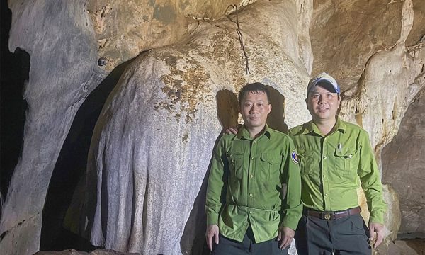 Phát hiện hang động ở rừng nguyên sinh Nghệ An