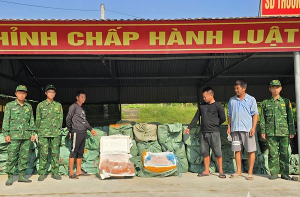 Phát hiện hơn 6 tấn nầm lợn, trứng gà non bốc mùi ở biên giới Quảng Ninh