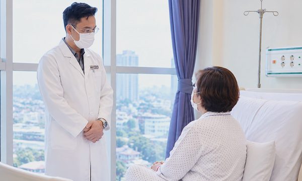 Phát hiện sớm hai thể ung thư vú, phẫu thuật triệt căn