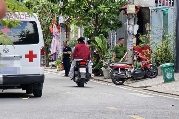 Phát hiện thi thể đôi nam nữ đang phân hủy trong nhà thuê ở TPHCM