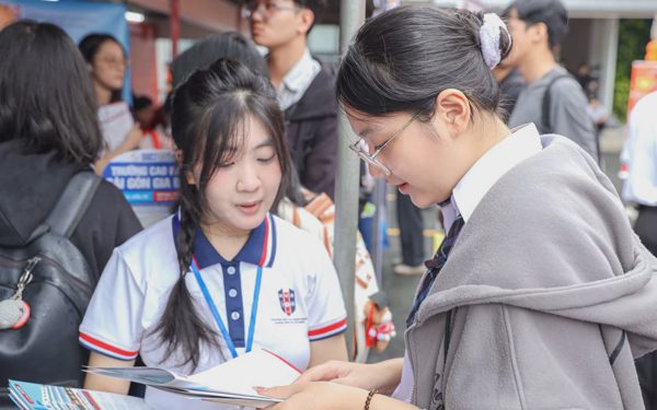 Phạt học phí quá hạn đến 20 triệu đồng, Hiệu trưởng ĐH Ngân hàng TP.HCM nói chỉ 'răn đe'