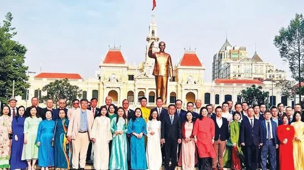 Phát huy mạnh mẽ nguồn lực kiều bào