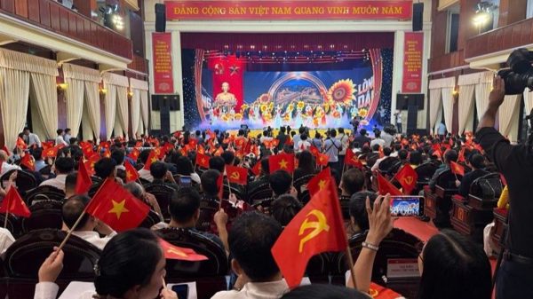 Phát huy vai trò của nhà khoa học xã hội và nhân văn trong công tác bảo vệ nền tảng tư tưởng của Đảng