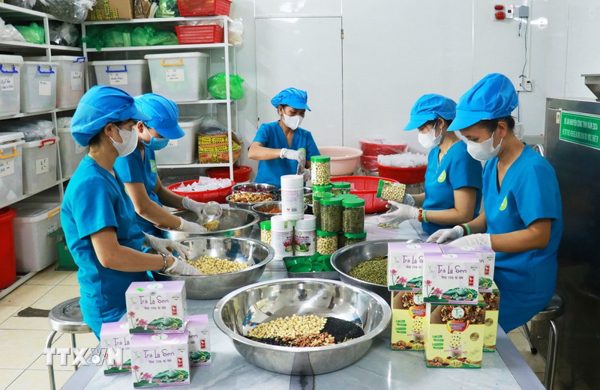 Phát huy vai trò phụ nữ trong nông nghiệp công nghệ cao gắn với tăng trưởng xanh
