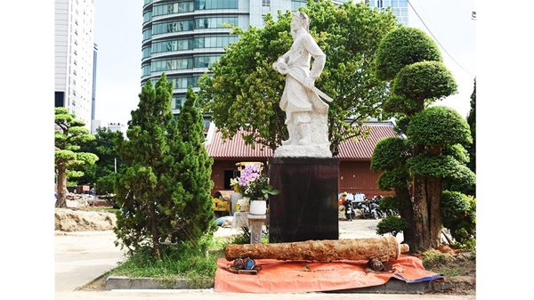 Phát lộ súng thần công gần 200 năm tuổi tại Thành Điện Hải