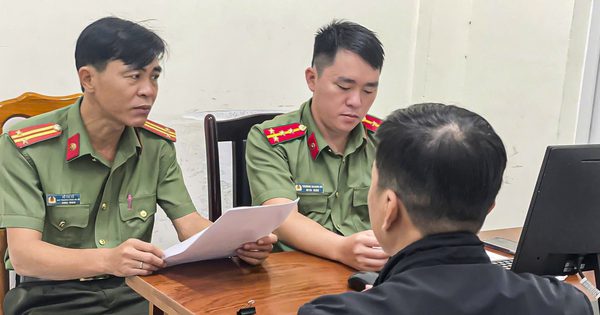 Phạt tiền người chuyển tiếp cuộc gọi đòi nợ đến đường dây nóng công an xã