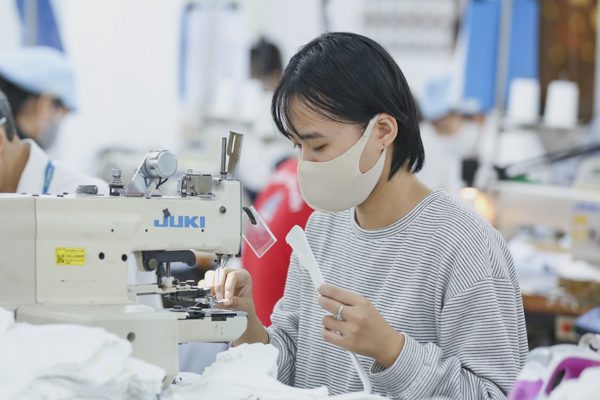 Phạt tiền người lao động đi làm muộn, doanh nghiệp bị phạt 80 triệu đồng