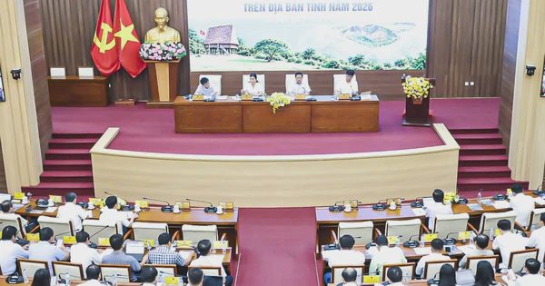 Phê bình 17 chủ tịch UBND xã ở Quảng Ngãi vì thiếu nghiêm túc trong dự hội nghị