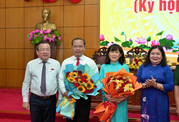 Phê chuẩn kết quả bầu, miễn nhiệm Phó Chủ tịch UBND tỉnh Tây Ninh