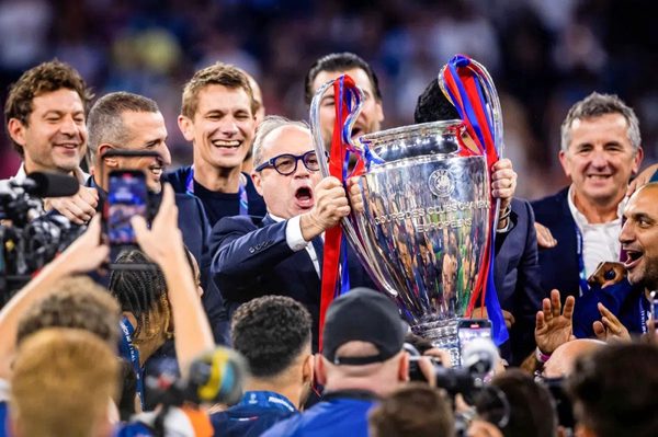 Phía sau hào quang của Paris Saint-Germain