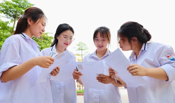 Phiên giải trình loạt vấn đề nóng liên quan đến giáo dục