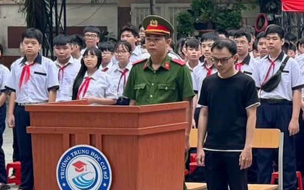 Phiên tòa giả định giúp nhận biết bị lôi kéo, rủ rê sử dụng ma túy, vi phạm pháp luật