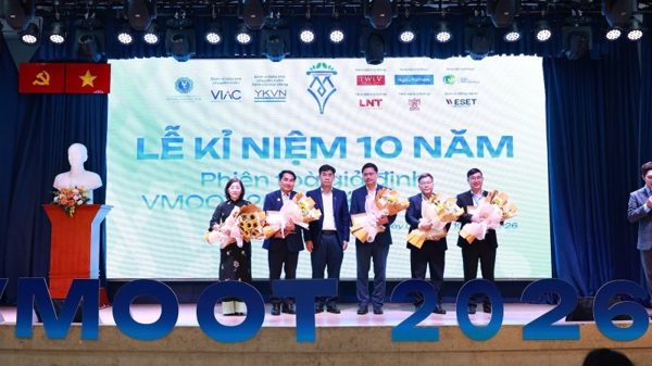 Phiên tòa giả định: Mười năm VMoot kết nối giảng đường với thực tiễn