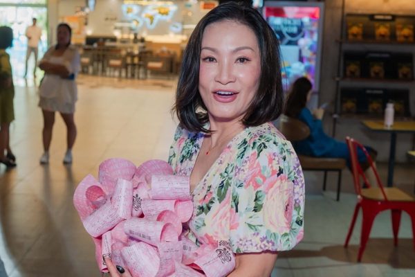 Phim có Hồng Đào, NSND Hồng Vân vừa ra rạp đã thu 30 tỷ