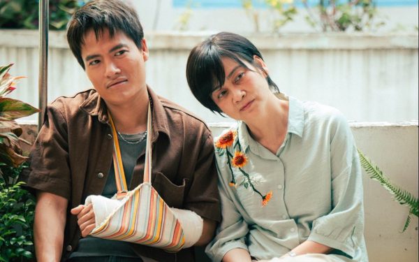 Phim Việt đang 'hốt bạc' nhờ suất chiếu sớm?
