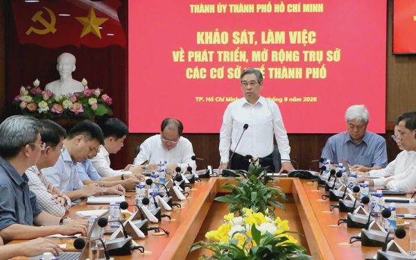 Phó bí thư Nguyễn Phước Lộc: Ưu tiên trụ sở dôi dư để giảm tải bệnh viện tuyến cuối