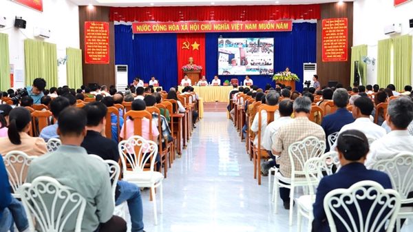 Phó Chủ tịch Quốc hội Nguyễn Hồng Diên tiếp xúc cử tri tỉnh Gia Lai trước Kỳ họp thứ hai, Quốc hội khóa XVI